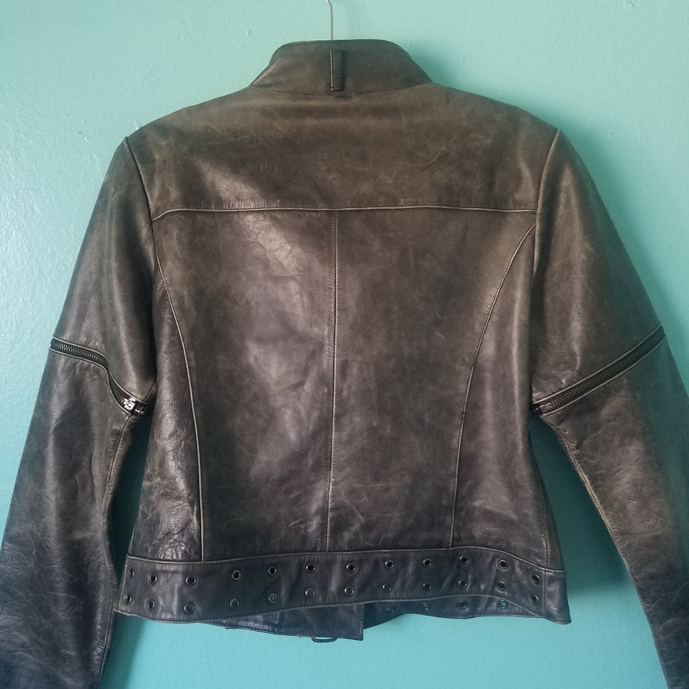 leather jacket - Picture 4 of 9